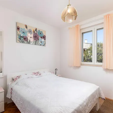 Vulic - With Terrace Apartman *
