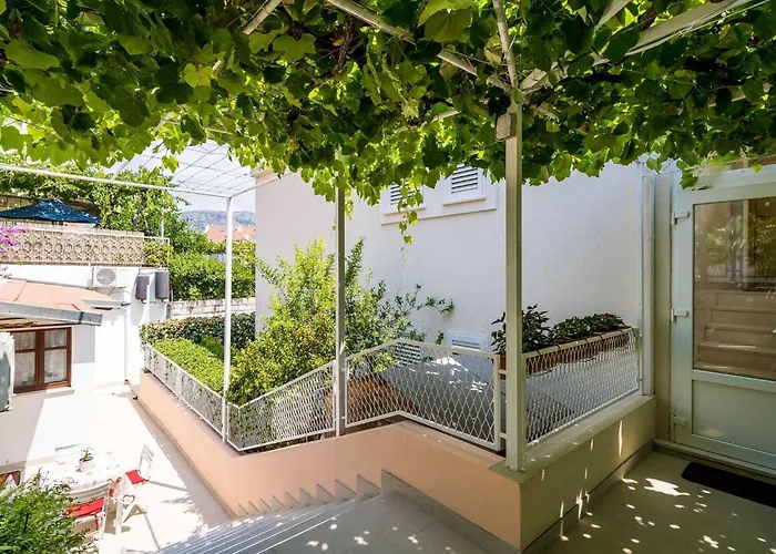 Vulic - With Terrace Ragusa